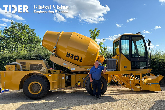 Self Loading Concrete Mixer