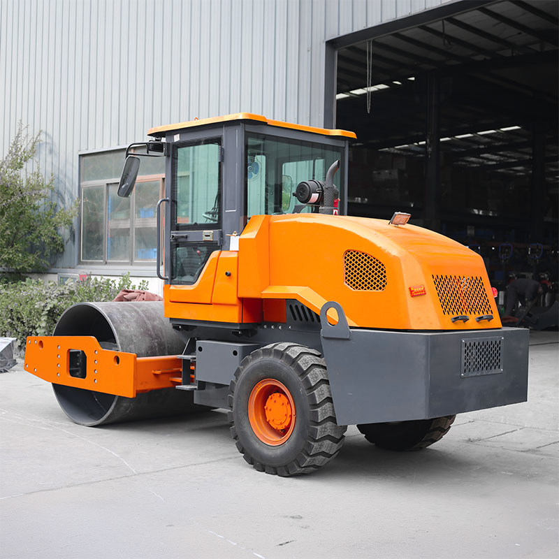 Roller Drum Tunggal 6 Ton dengan Sistem Hidraulik XCMG