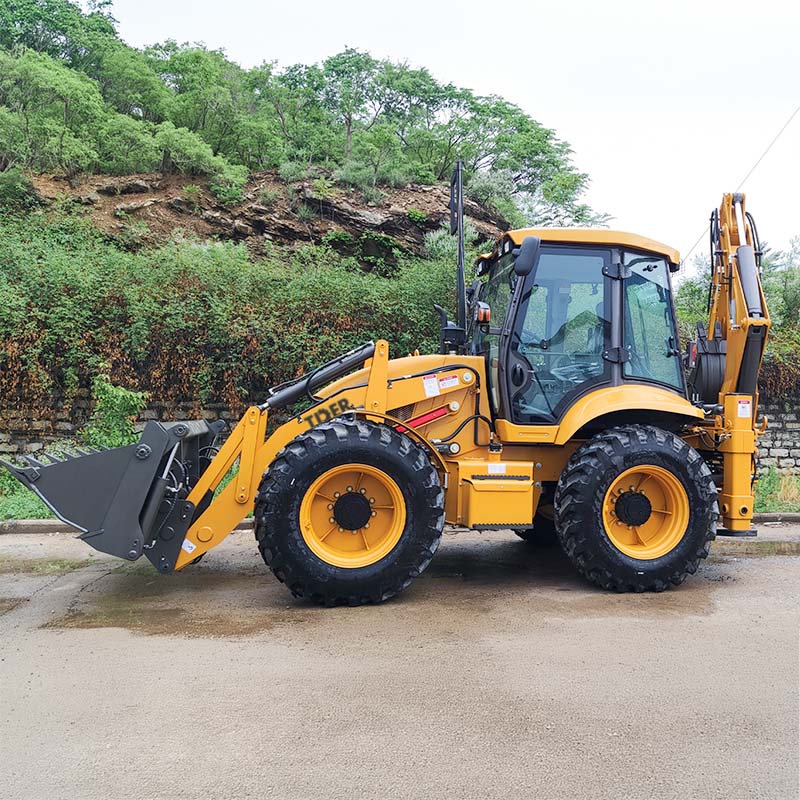Loader Backhoe 2,5 Ton dengan Tiga Mode Kemudi